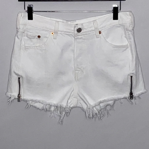 Levi's 501 Altered White Denim Zipper Shorts - 27 - Picture 2 of 10